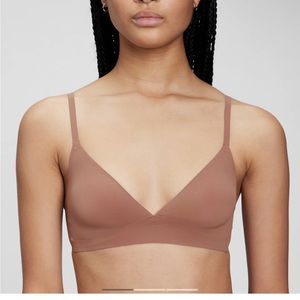 GAP No-Show Bralette
